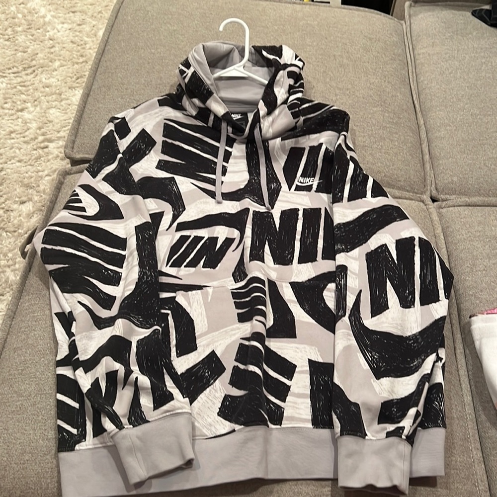 nike hoodie